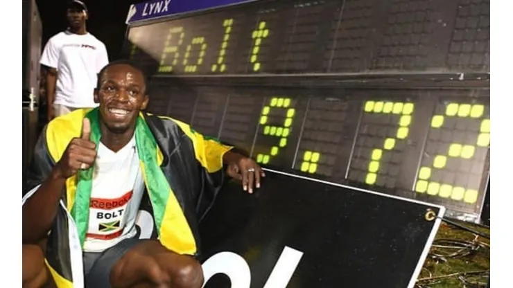 Bolt tiene la marca de 9.72 segundos en los 100 metros lisos.