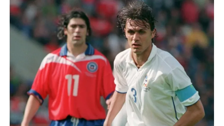 Paolo Maldini enfrentando a Chile en el Mundial Francia 1998
