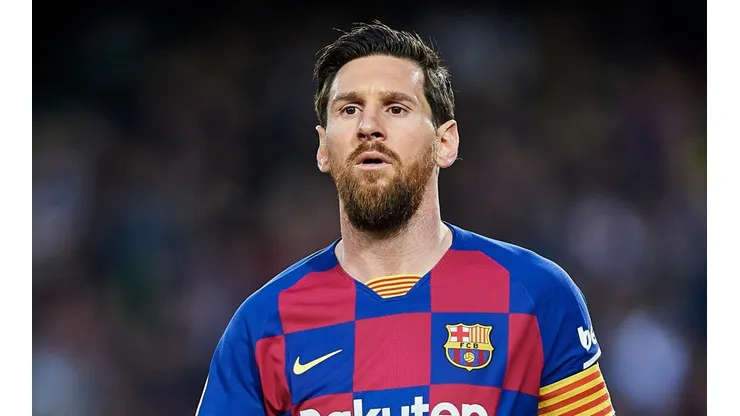 Messi rinde homenaje a los profesionales de la salud