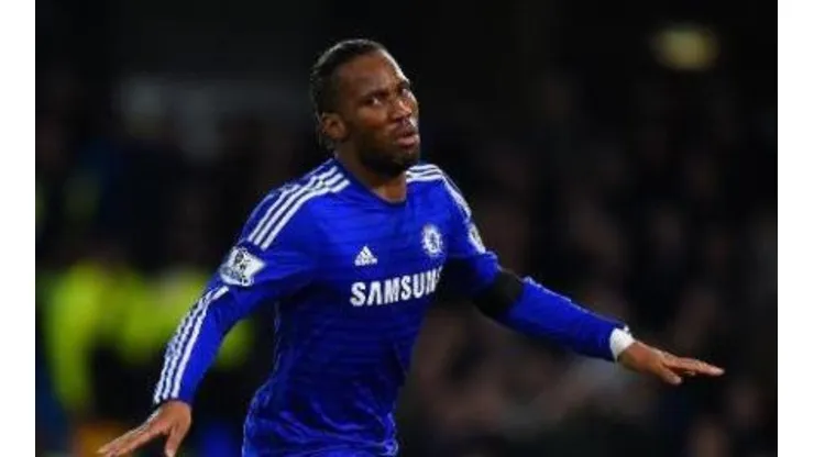 El retirado futbolista ofreció su recinto de salud para detectar el covid-19.