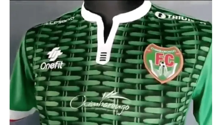 La sofisticada camiseta de Chimbarongo FC