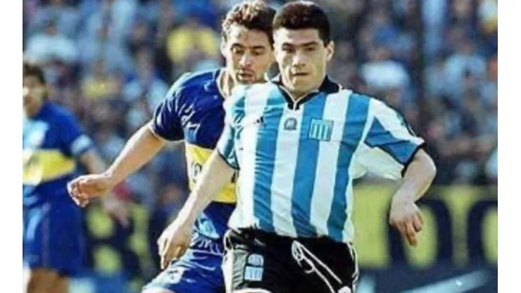 Vega jugando por Racing