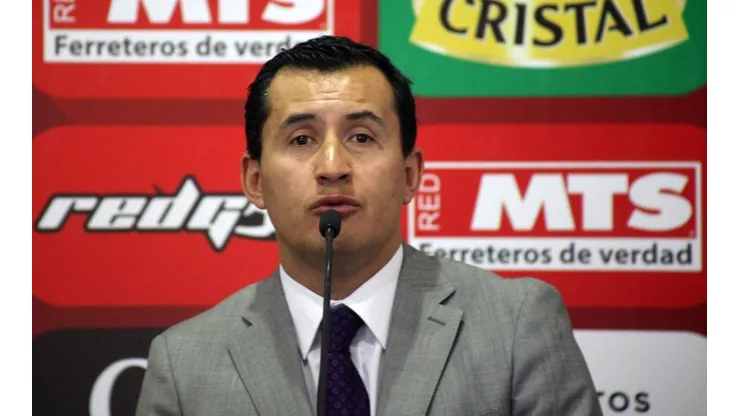 Osses comentó las nuevos cambios en el reglamento del fútbol.