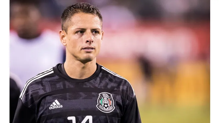Chicharito explota contra la desigualdad