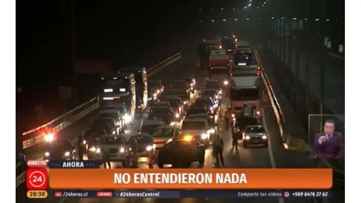 La gran congestión de la Salida Sur de Santiago fue parte de la cobertura de Canal 24 Horas durante la tarde.
