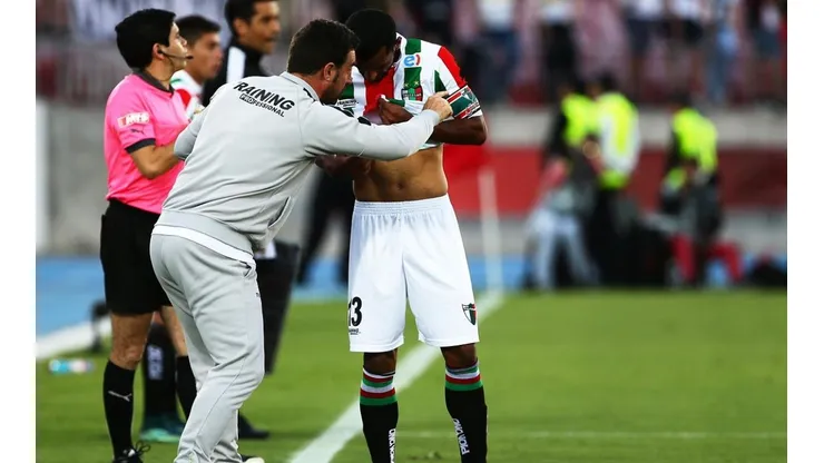 César Cortés junto a Pablo Guede enfrentando a la U en el Estadio Nacional