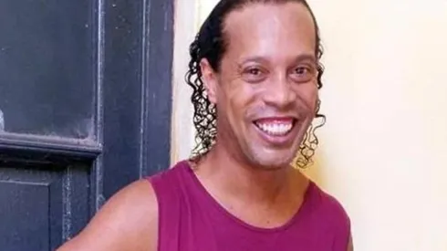 La ya icónica foto de Ronaldinho en la cárcel
