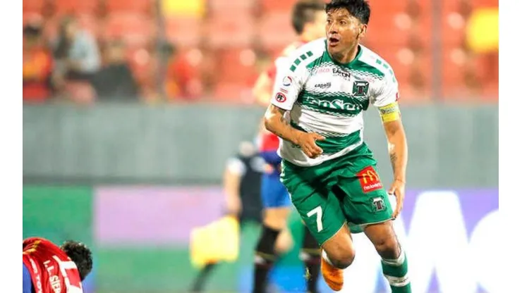 Cristián Canio marcándole un gol a Unión Española