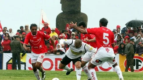 Colo Colo ante Rapa Nui en agosto de 2009.