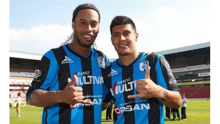 Ronaldinho junto a Pato Rubio en Querétaro