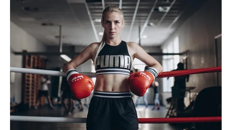 La campeona Fabiana Bytyqi se recupera en su hogar.