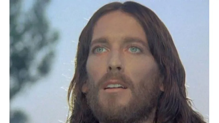 Robert Powell saltó a la fama mundial tras interpretar a Jesús de Nazareth en el telefilme.