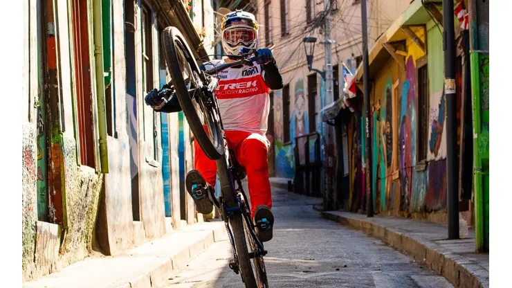 Pedro Burns se luce en un nuevo video realizado por Red Bull en su serie Sound of Speed.
