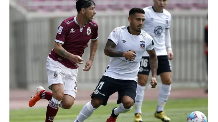 Pajarito Valdés enfrentando a Colo Colo