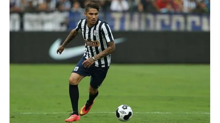 Guerrero jugando con la camiseta de Alianza