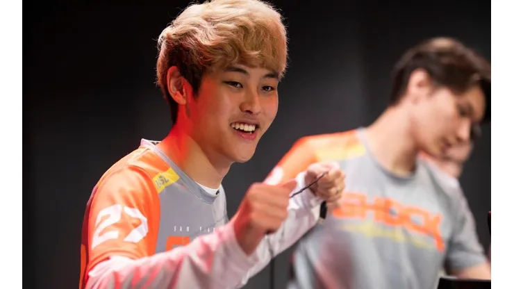 Dos jugadores profesionales de Overwatch multados