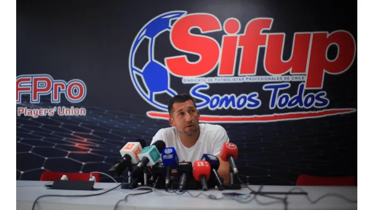 Marín criticó fuertemente a los clubes por plantear rebajar los sueldos de sus futbolistas.