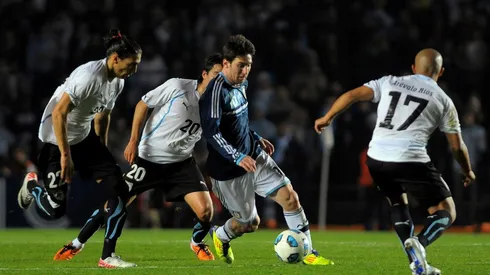 Messi jugando ante Uruguay en la Copa América
