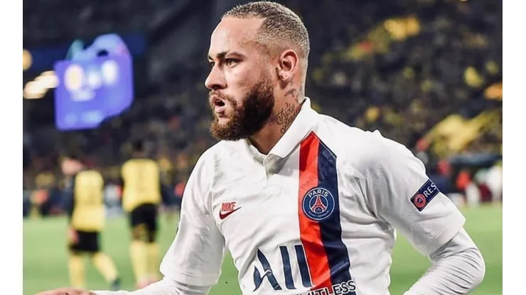 Neymar es cuestionado por su falta de profesionalismo en el fútbol.