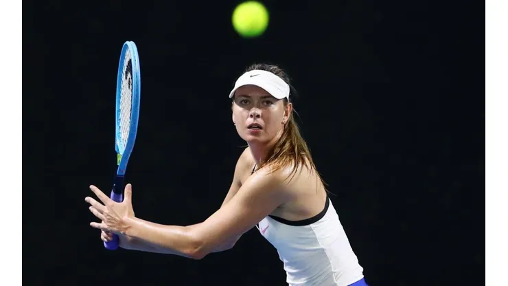 Sharapova comparte su número de teléfono.