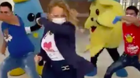 Cathy Barriga bailando la canción del coronavirus en la comuna de Maipú