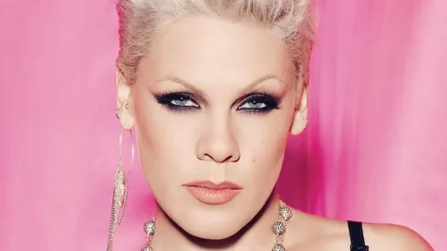 Pink lanzó dos potentes mensajes en sus plataformas digitales.