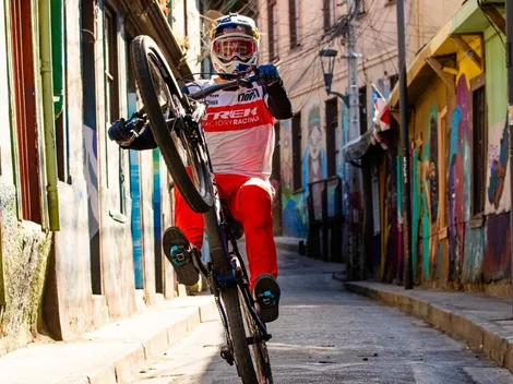 Pedro Burns recorre Chile en bicicleta como nunca antes se escuchó