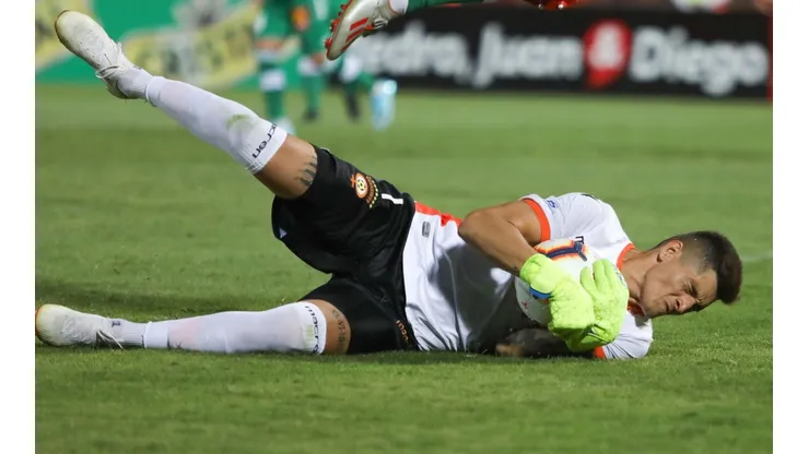 Maxi Velazco, arquero de Cobreloa, en lo poco que alcanzó a jugar con el Zorro antes de la emergencia sanitaria.