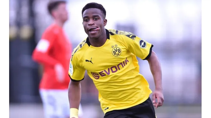 Moukoko puede debutar en Borussia Dortmund