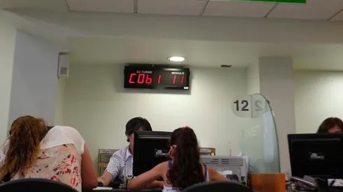 El alza de planes de siete isapres se posterga hasta el mes de noviembre.