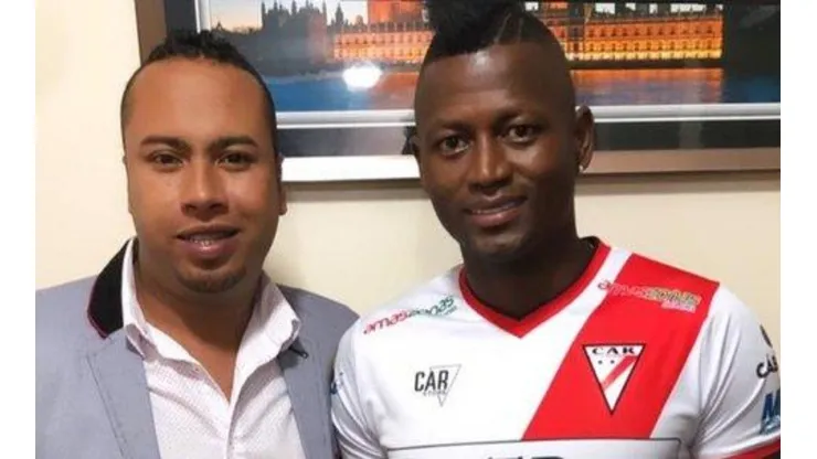 Duvier Riasco ficha en un equipo boliviano