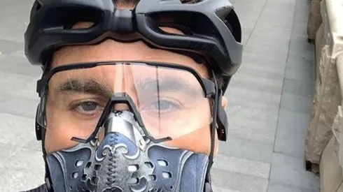 Cannavaro sale a andar en bici en China