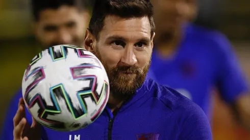 Nueva polémica condiciona la renovación de Messi en Barcelona.