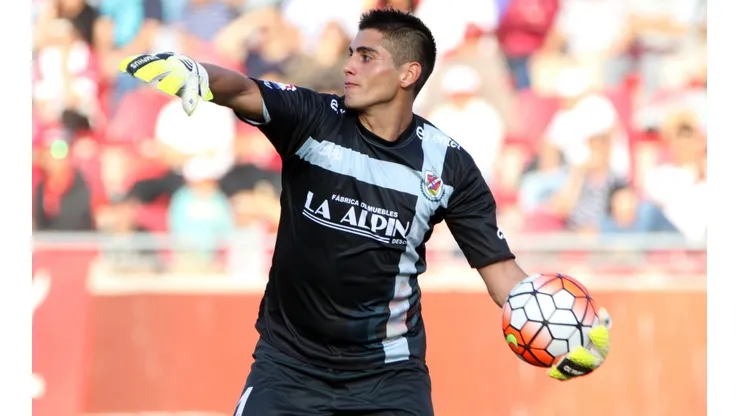 Claudio Santis vistió la camiseta de La Serena
