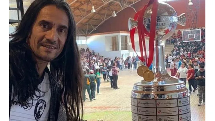 Coca Mendoza postula a su candidato para la banca del Popular.