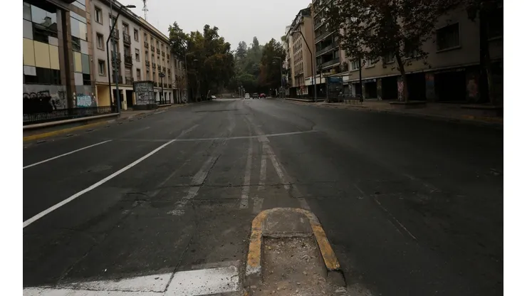 La cuarentena total rige para más de 2 millones de personas, aproximadamente, en seis regiones del país.