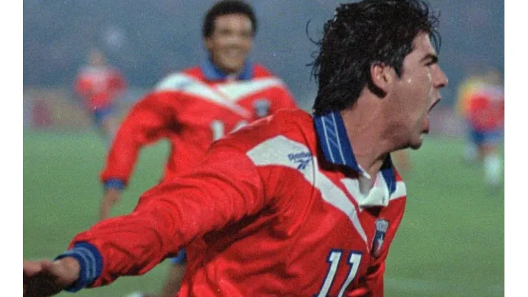 Marcelo Salas gritando su gol ante Uruguay en las clasificatorias para Francia 1998