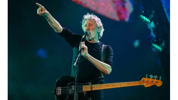 Waters graba "El derecho de Vivir en Paz"