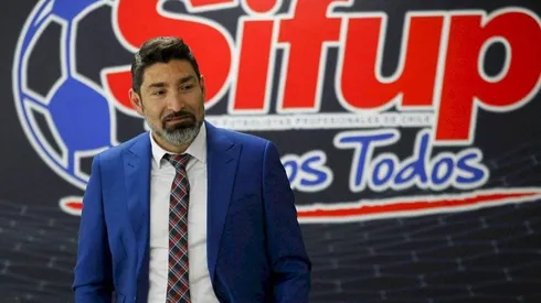 Gamadiel se opone a la rebaja de sueldos.