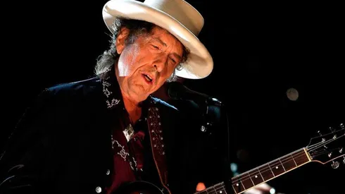 Dylan libera su primer material inédito en 8 años