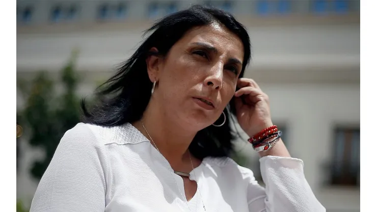 Karla Rubilar asumió que hubo errores tras decretar la cuarentena total