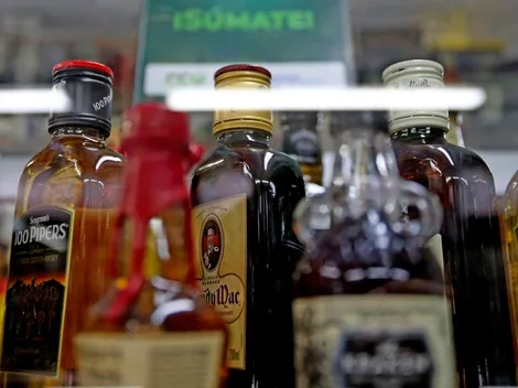 Lavín anuncia cierre de botillerías: "No son esenciales"