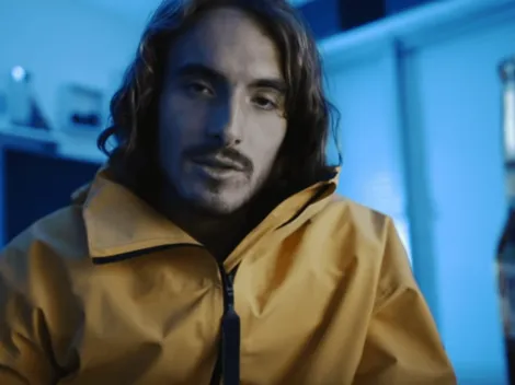 El psicodélico video de Stefanos Tsitsipas en cuarentena