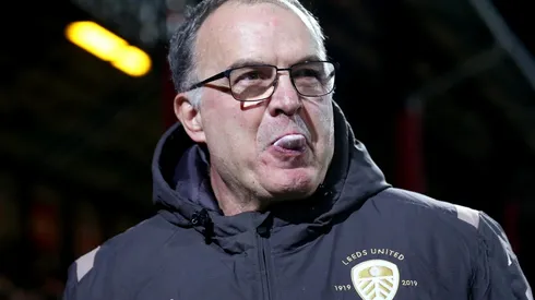 Marcelo Bielsa dirigiendo al Leeds