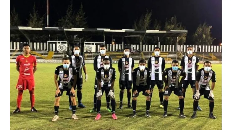 Cacique Diriangén guardó distancia para evitar contagios.