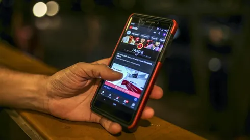 Durante los próximos días, los videos aparecerán en al principio en definición estándar, y no en HD, indicó la compañía.