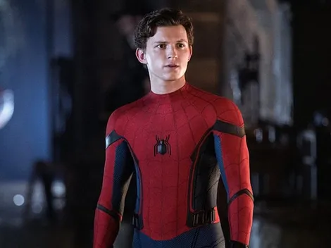 Tom Holland presenta a sus gallinas