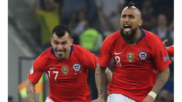 Gary y Vidal en la Roja.