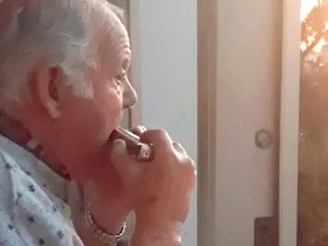 El abuelo con alzheimer que cree que los aplausos son para él