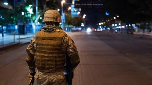 Se estableció toque de queda en todo el país.